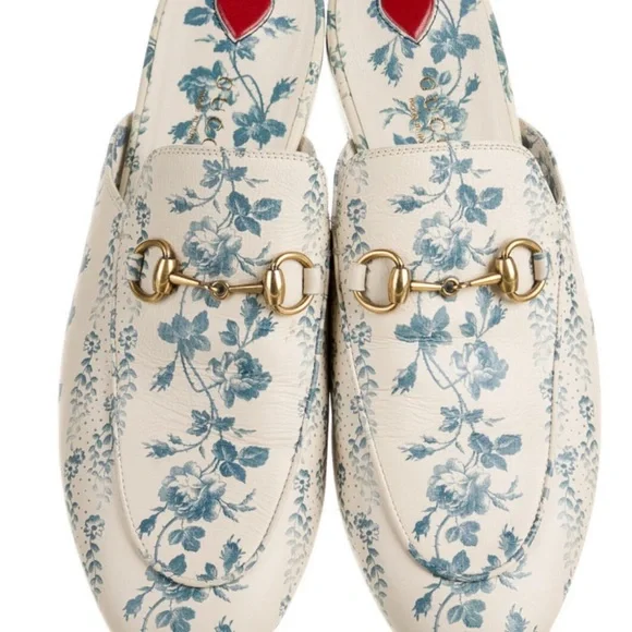 Gucci Blue and White Floral Loafers with Gold Ornament - Picture 3 of 4
